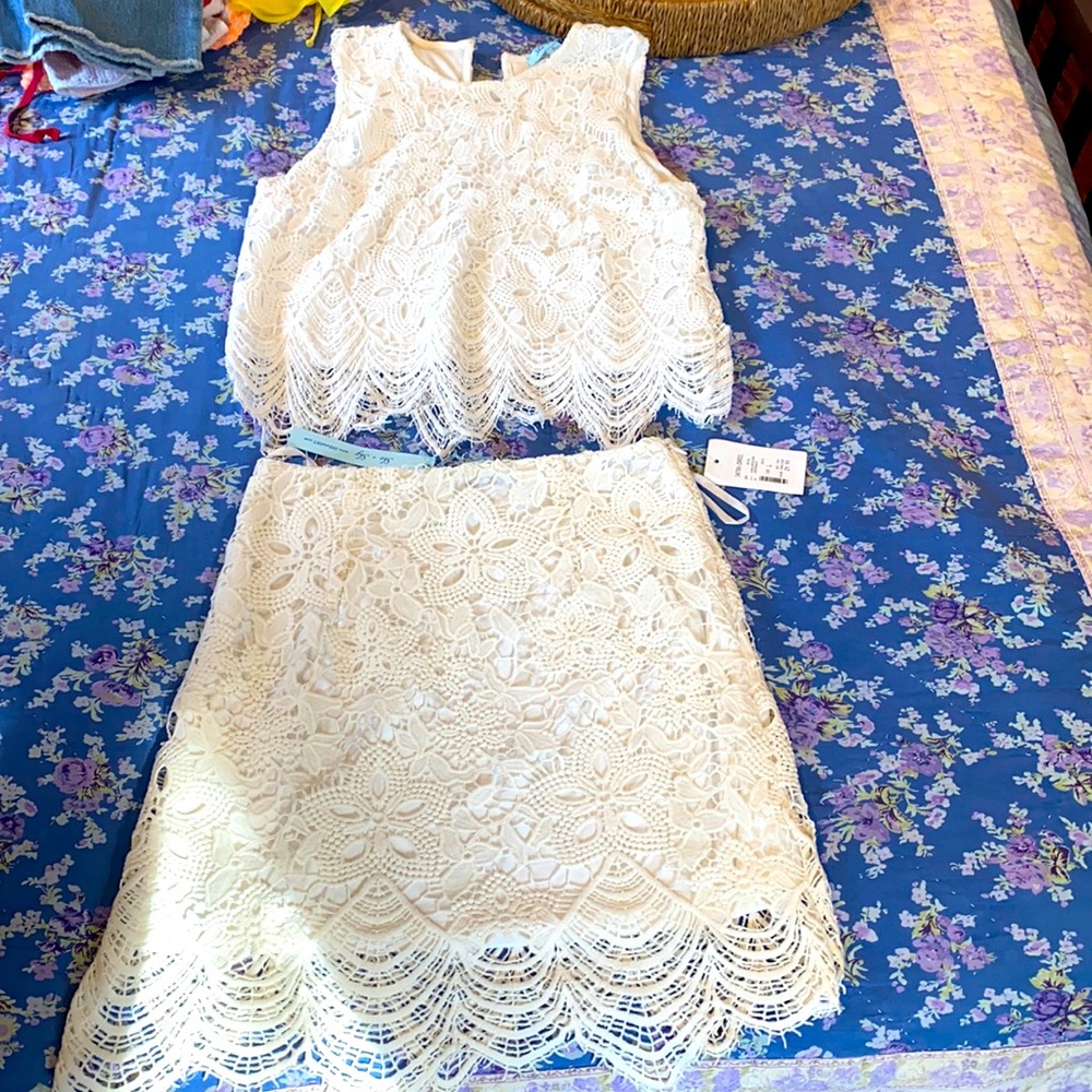 White Lace 2 piece set, never worn